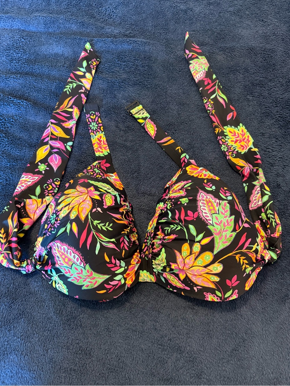 Venus: Goddess Push-Up Bikini Top - Field Floral (36 DDD) - Picture 6 of 7